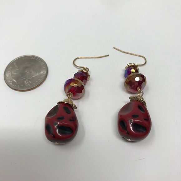 Funky red glass dangle earrings - Picture 3 of 3